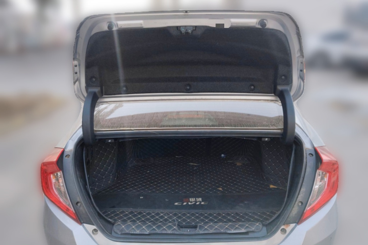 本田 思域 2019款 220TURBO CVT燃动版 国VI中控内饰23