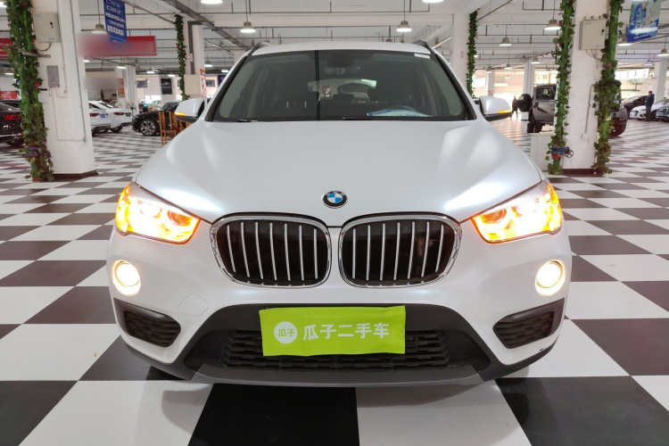 宝马X1 2019款 sDrive18Li 时尚型车身外观2