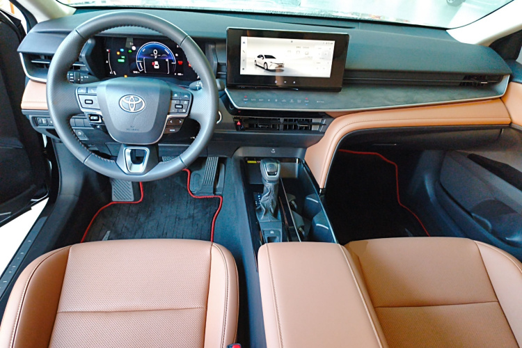 丰田 凯美瑞 2024款 双擎 2.0HGVP 豪华版中控内饰7002