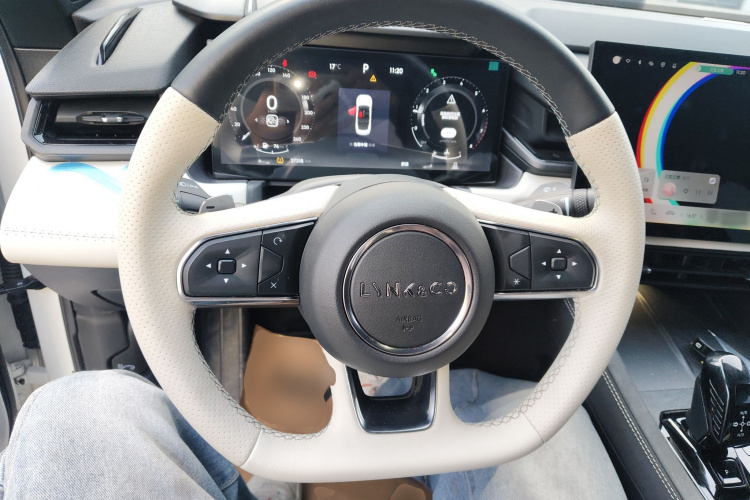 领克03 2023款 2.0TD DCT王者荣耀定制版局部细节13