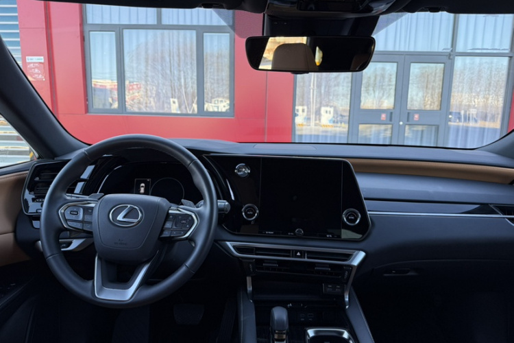 雷克萨斯RX 2023款 350h 两驱悦享版中控内饰7004