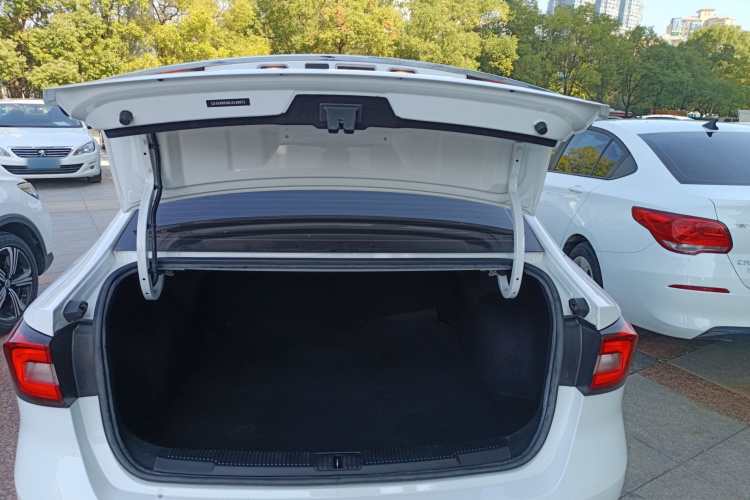 荣威i5 2020款 1.5L 手动4G互联领豪版局部细节23