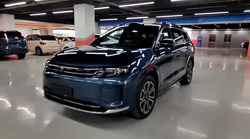 鸿蒙智行 问界M7 2024款 1.5T 智驾四驱Ultra版 5座实拍1