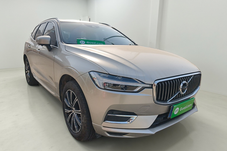 沃尔沃XC60 2020款 T5 四驱智远豪华版车身外观3