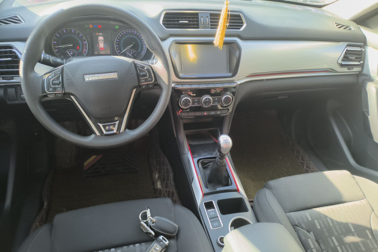 哈弗H2 2018款 创享版 蓝标 1.5T 手动两驱时尚型中控内饰12