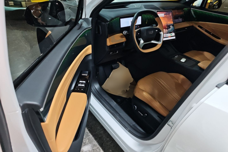 吉利银河 银河L7 2023款 1.5T 115km 星舰中控内饰7003