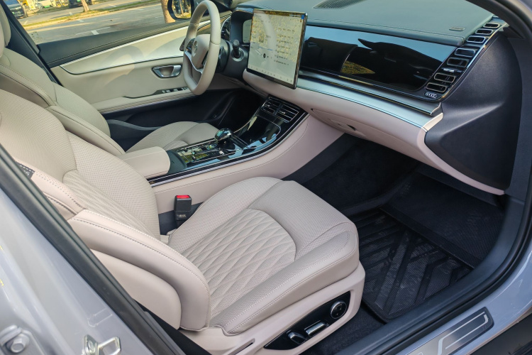 比亚迪 汉 2025款 EV 智驾版 701KM激光雷达尊享型局部细节41