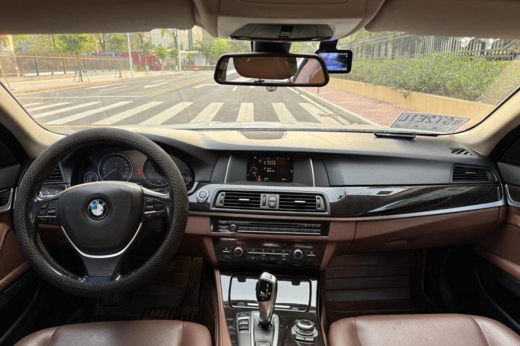 宝马5系 2017款 525Li 领先型中控内饰7002