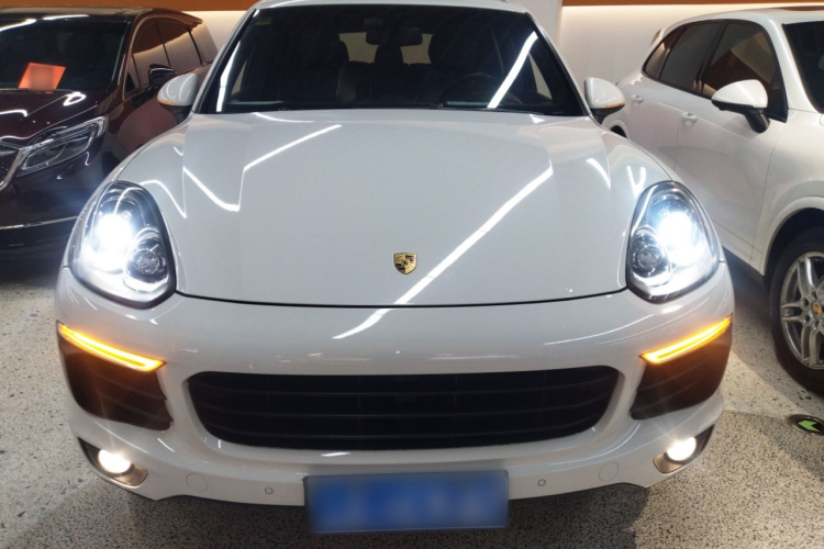 保时捷 2015款 Cayenne 3.0T车身外观2