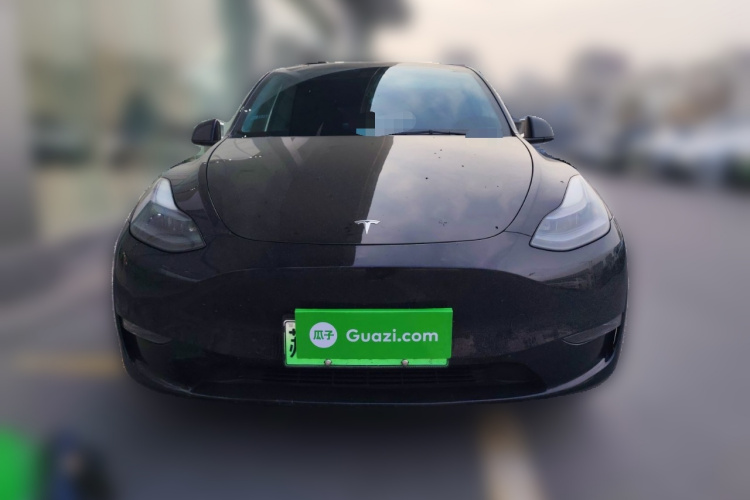 特斯拉 Model Y 2022款 改款 长续航全轮驱动版车身外观2