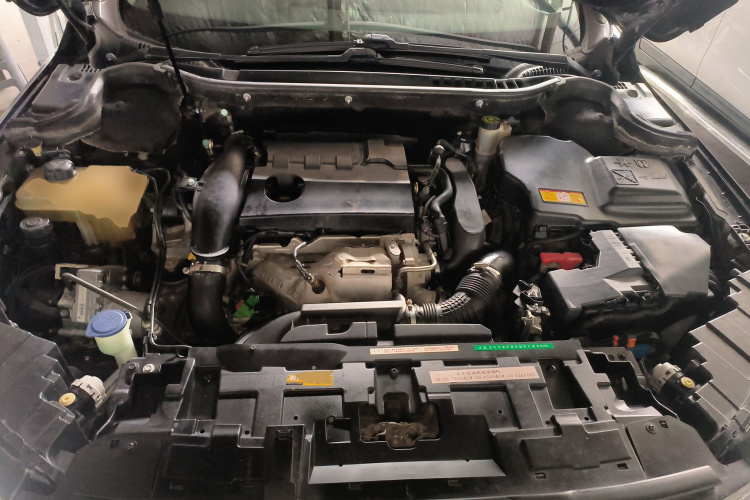 东风风神 东风A9 2016款 1.8T 尊贵型局部细节24