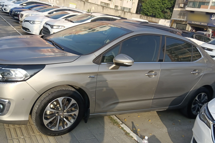 雪铁龙C4L 2016款 1.2T 自动精英型车身外观6003