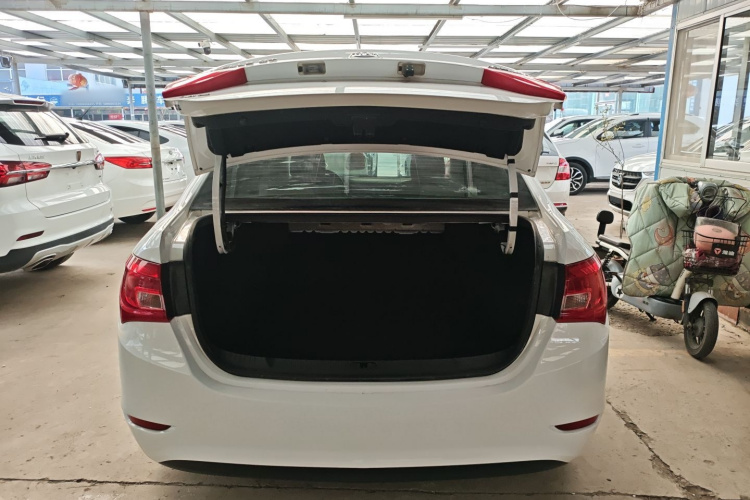 别克 英朗 2017款 15N 手动进取型机舱底盘23