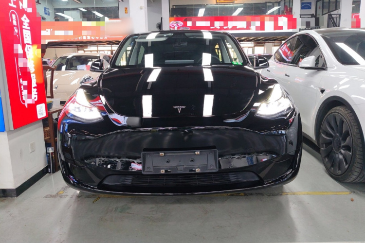 特斯拉 Model Y 2022款 后轮驱动版车身外观2