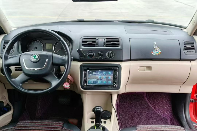 斯柯达 晶锐 2012款 1.6L Scout中控内饰7002