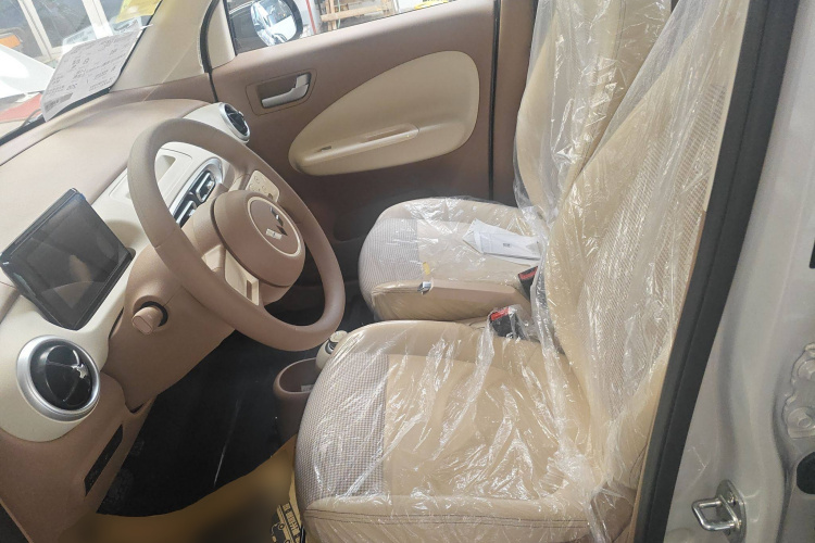 五菱汽车 宏光MINIEV 2025款 四门版 进阶款中控内饰19