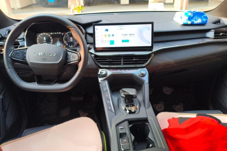 领克06 2023款 Remix 1.5T 劲Halo中控内饰7002