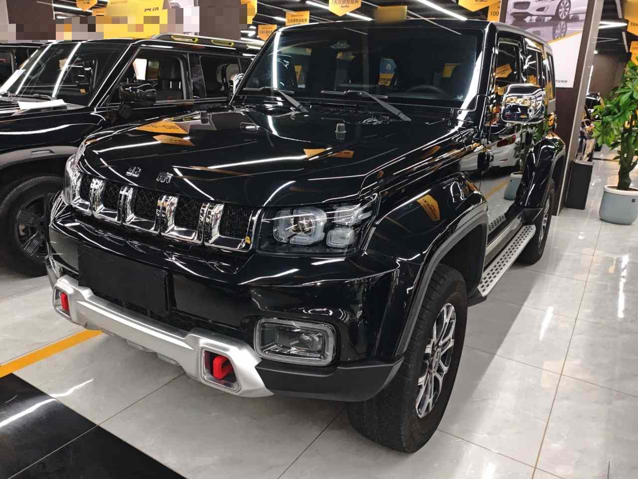 北京越野 北京BJ40 2023款 2.0T 自动四驱城市猎人版侠客型(2)