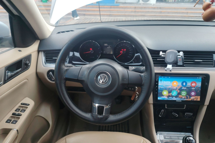 大众 宝来 2014款 1.6L 手动舒适型中控内饰13