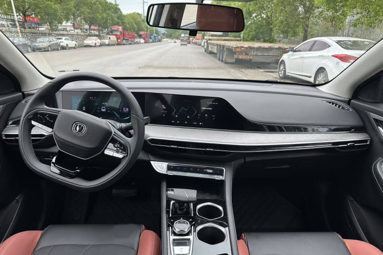 长安 逸动 2024款 PLUS 蓝鲸NE 1.4T GDI DCT高能版中控内饰7001