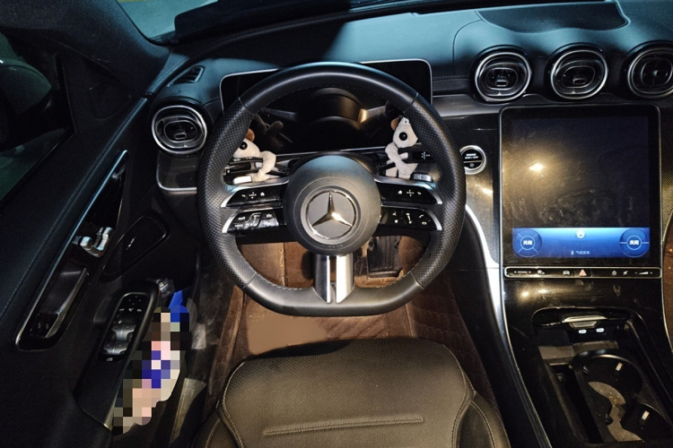 奔驰C级 2023款 改款 C 260 L 运动版局部细节13