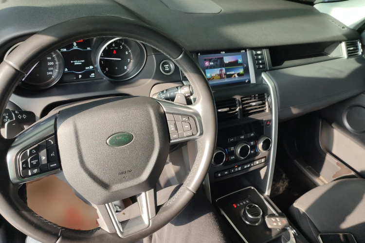 路虎 发现神行 2019款 240PS SE版 国VI中控内饰7002