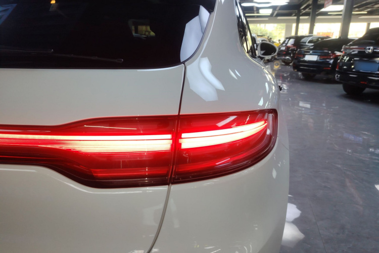 保时捷 2021款 Macan 2.0T车身外观6006