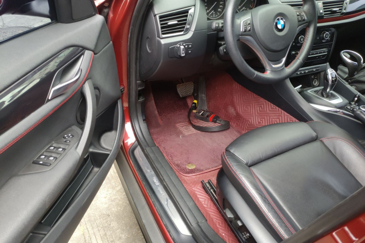 宝马X1 2014款 sDrive18i 运动设计套装中控内饰20