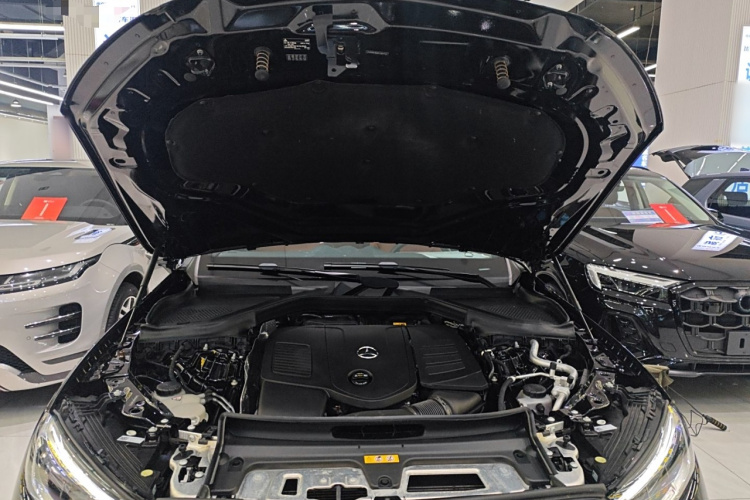 奔驰GLC 2023款 GLC 300 L 4MATIC 动感型 5座机舱底盘24