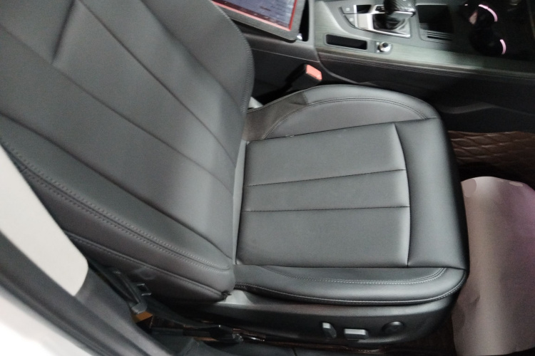 奥迪A4L 2022款 40 TFSI 时尚致雅型局部细节41