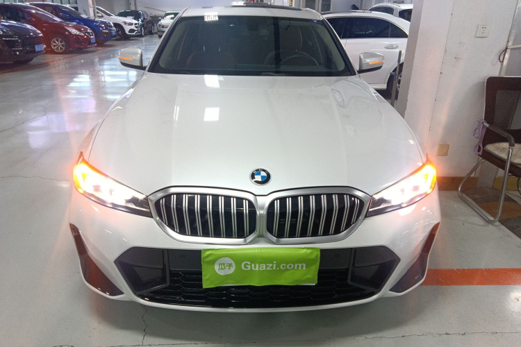 宝马3系 2024款 320Li M运动套装车身外观2