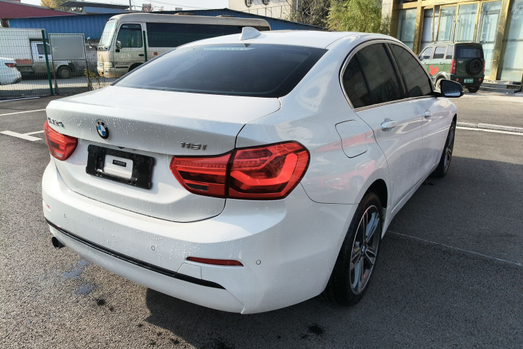 宝马1系 2018款 改款 118i 运动型车身外观6005