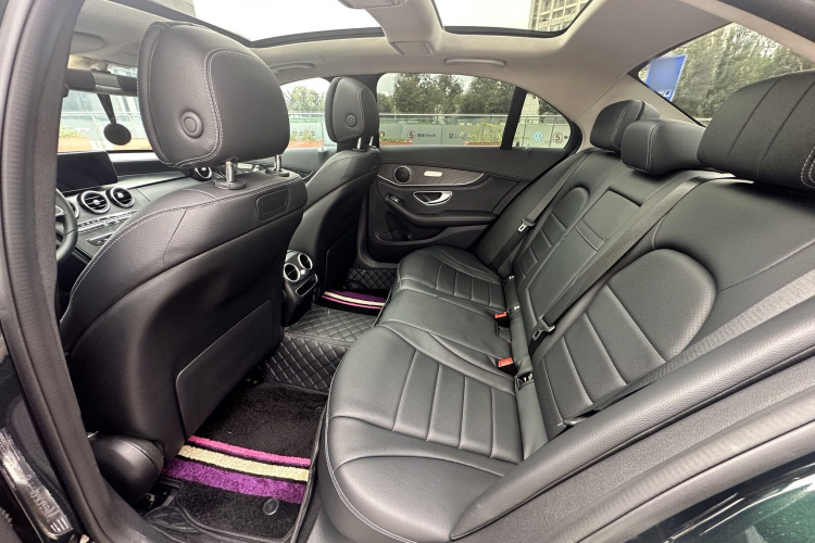 奔驰C级 2019款 C 260 L 运动版中控内饰7007