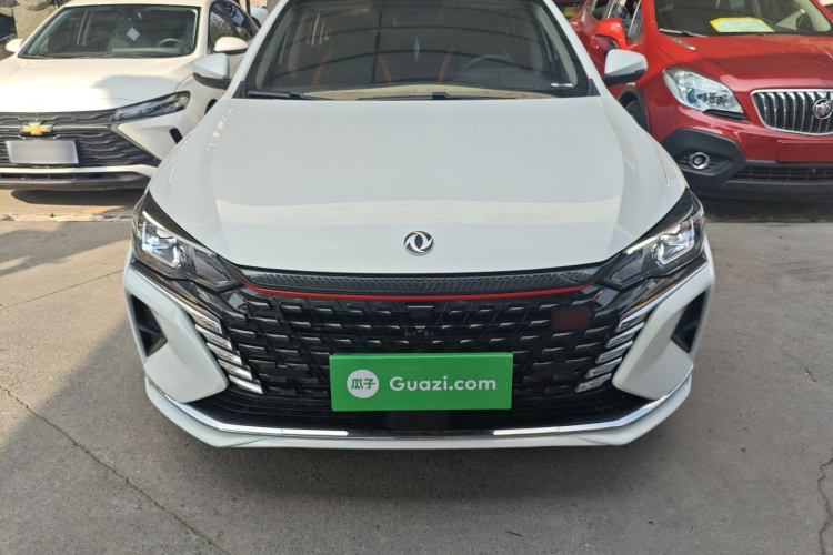 东风风神 奕炫MAX 2023款 1.5T 超炫潮爸版车身外观2