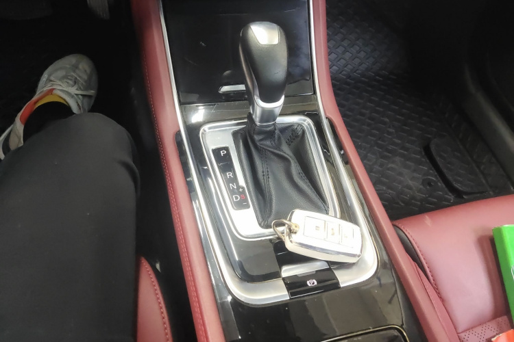 长安 逸动 2019款 蓝鲸版 280T GDI DCT极速型局部细节18