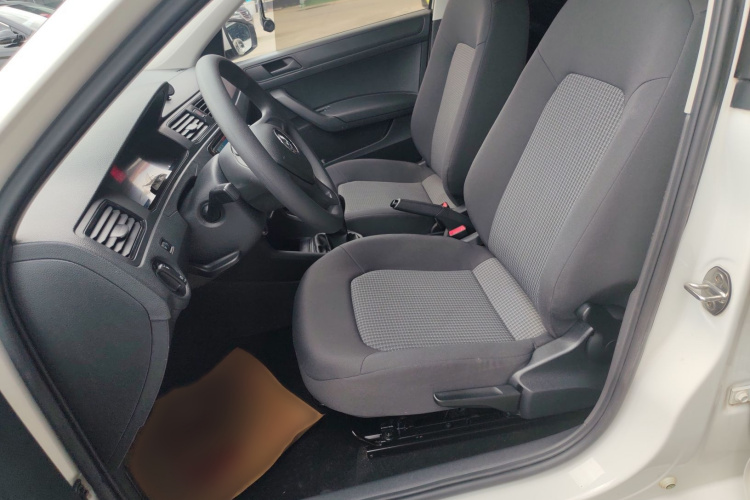 大众 桑塔纳 2019款 1.5L 手动风尚版 国VI中控内饰7006