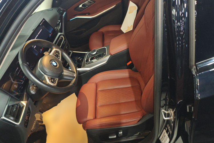 宝马3系 2023款 325Li M运动曜夜套装中控内饰19