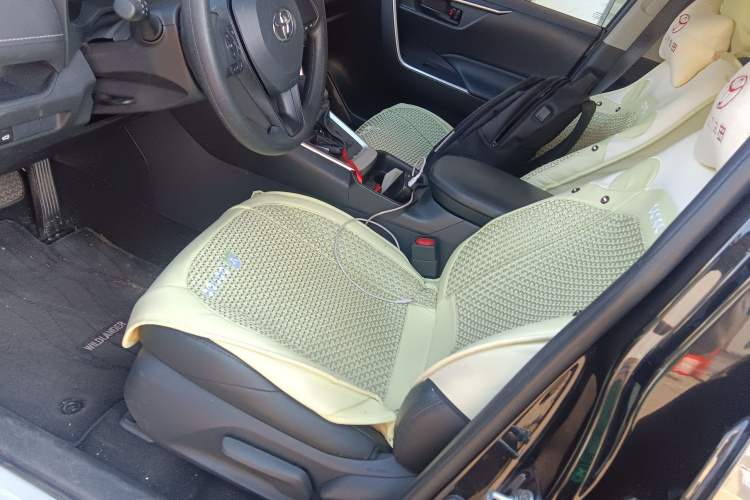 丰田 威兰达 2023款 2.0L CVT两驱领先版中控内饰19