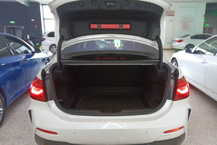 宝马1系 2022款 125i M运动曜夜版局部细节23