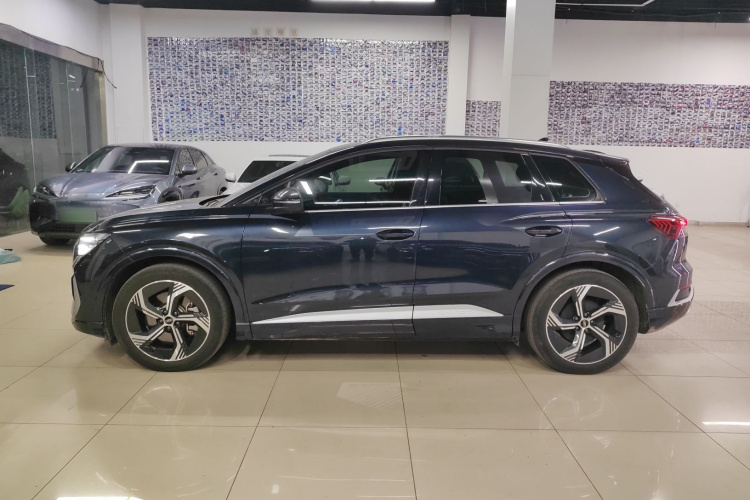 奥迪Q4 e-tron 2022款 40 e-tron 创境版车身外观6003