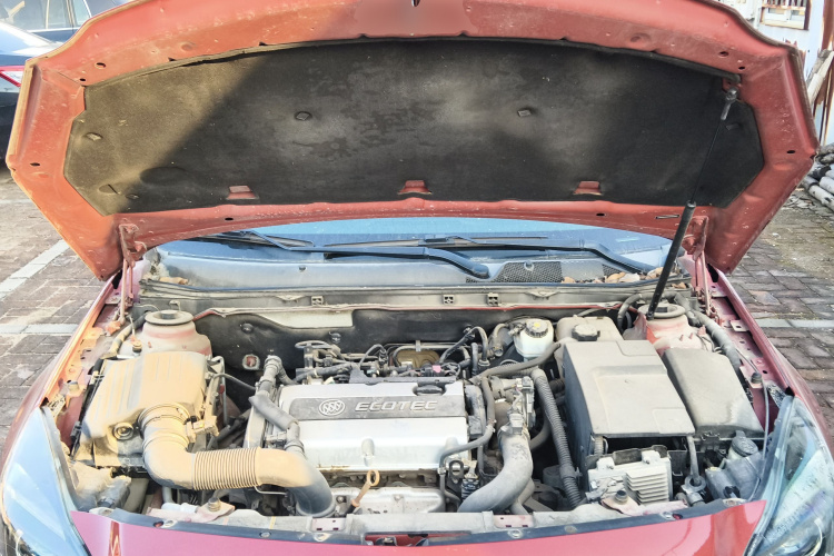 别克 君威 2015款 1.6T 领先技术型机舱底盘24