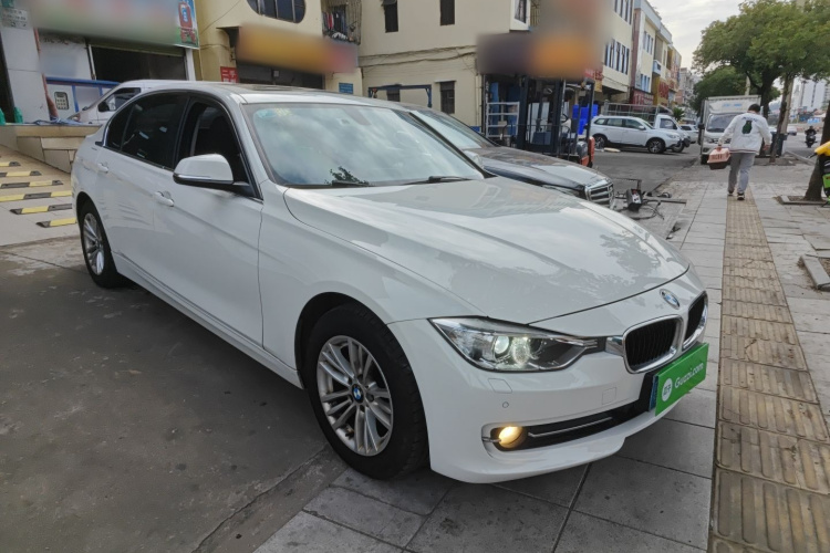 宝马3系 2015款 320Li 超悦版时尚型车身外观3