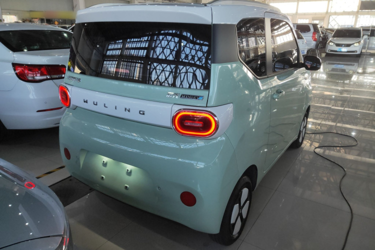 五菱汽车 宏光MINIEV 2024款 第三代 215km 进阶版车身外观7