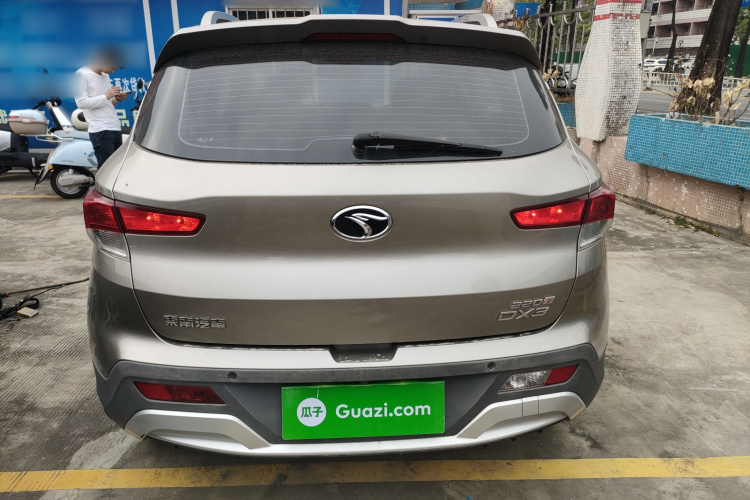 东南DX3 2018款 1.5T CVT尊贵型车身外观6004