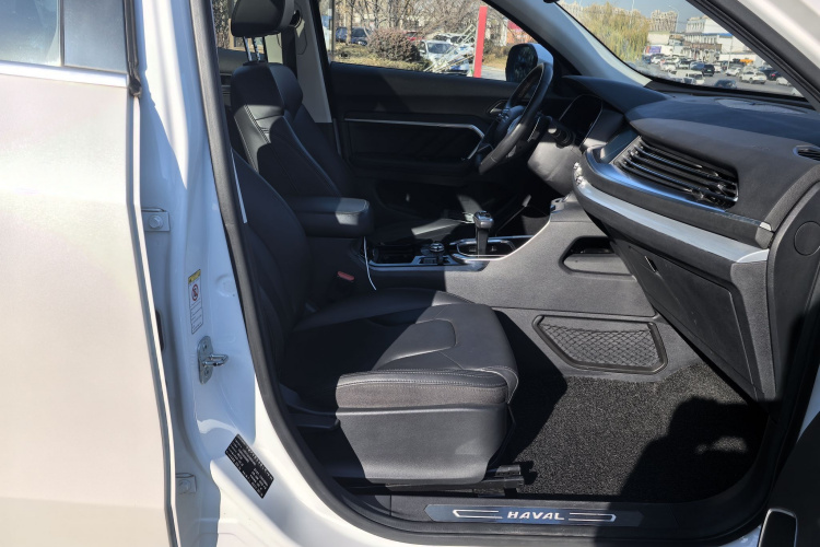 哈弗H6 2017款 红标 2.0T 自动两驱智尚型中控内饰7002