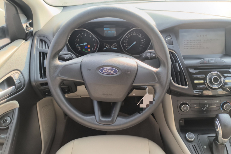 福特 福克斯 2017款 三厢 1.6L 自动舒适型智行版中控内饰13