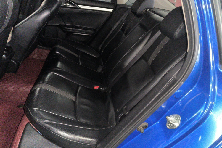 本田 思域 2019款 220TURBO CVT劲擎版 国VI中控内饰7004