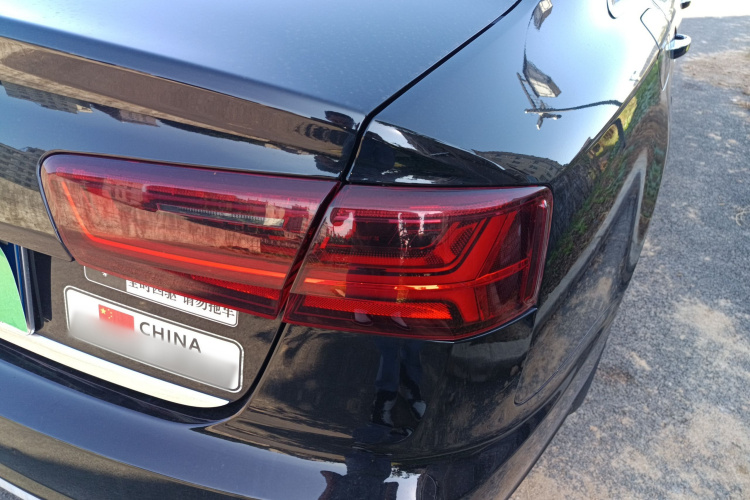 奥迪A6L 2017款 45 TFSI quattro 运动型车身外观9