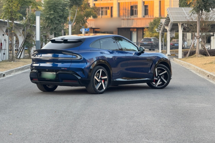 小米汽车 小米YU7 2025款 超长续航高性能四驱Max版车身外观6007