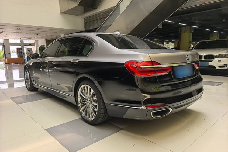 宝马7系 2016款 730Li 豪华型车身外观6003